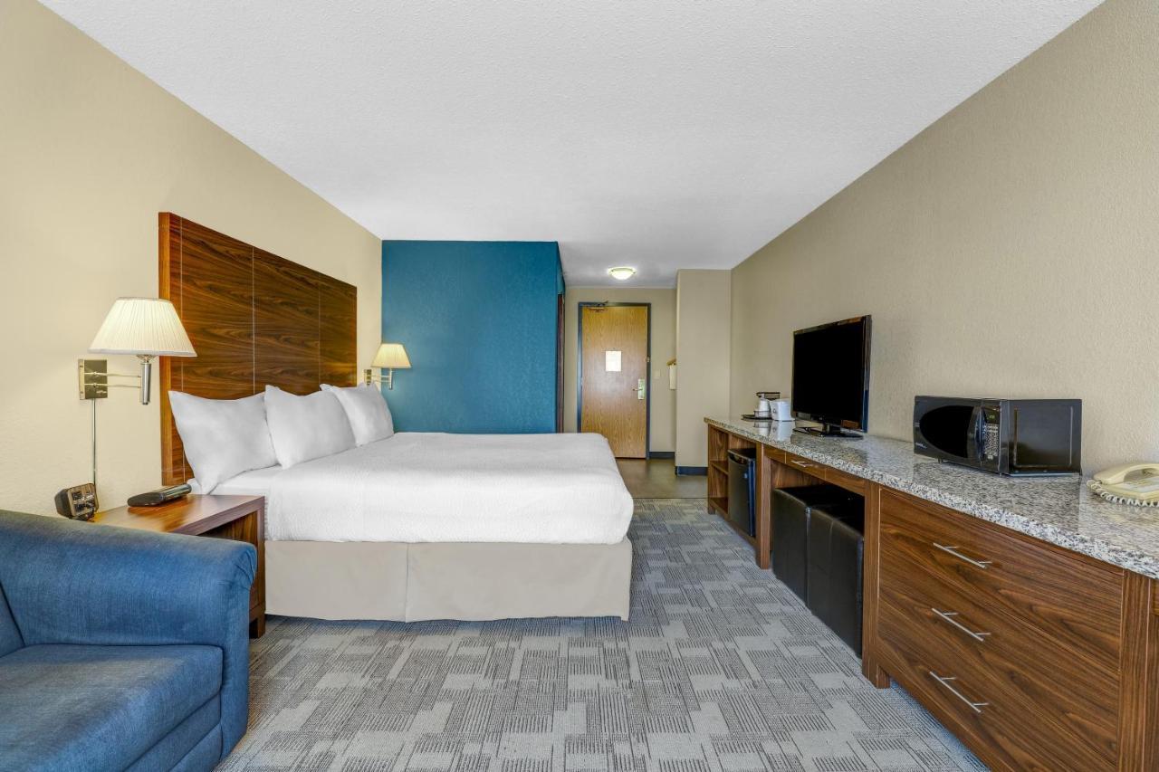 Days Inn By Wyndham Red Deer Exterior photo
