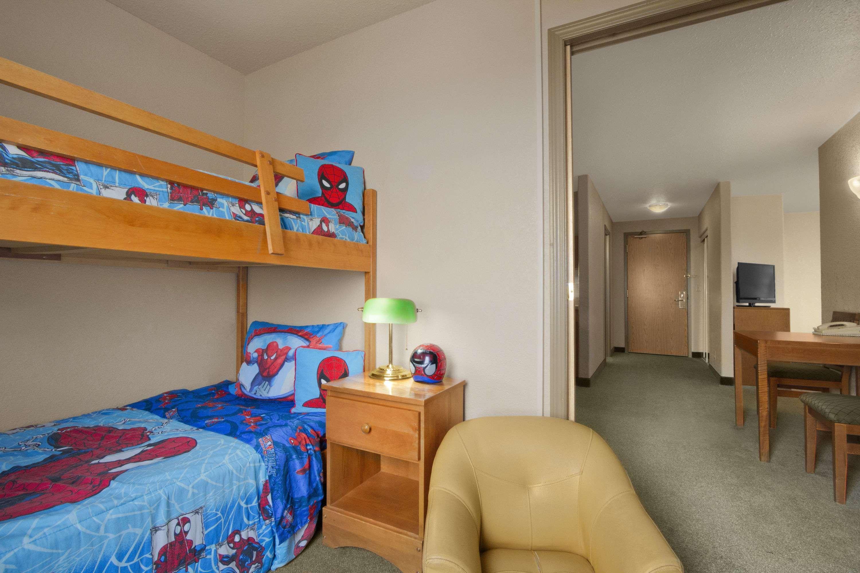 Days Inn By Wyndham Red Deer Exterior photo