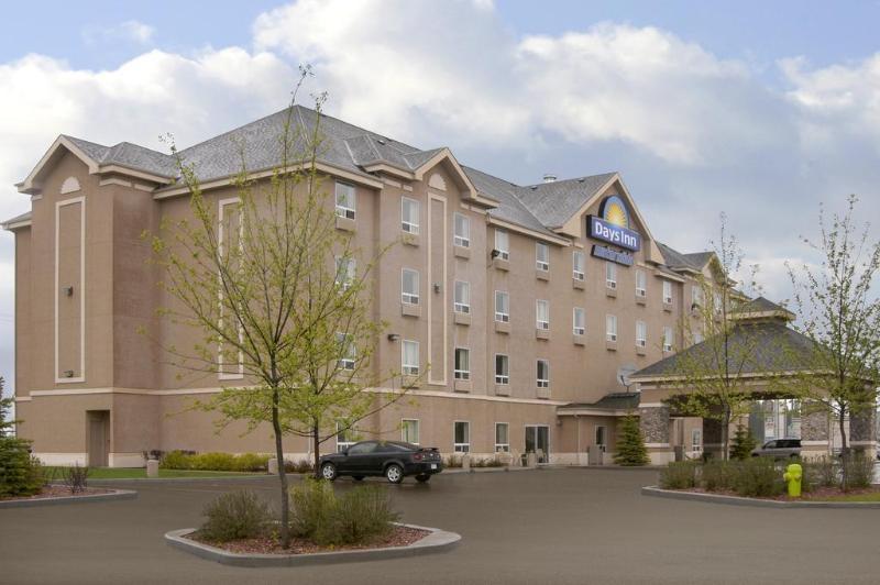 Days Inn By Wyndham Red Deer Exterior photo