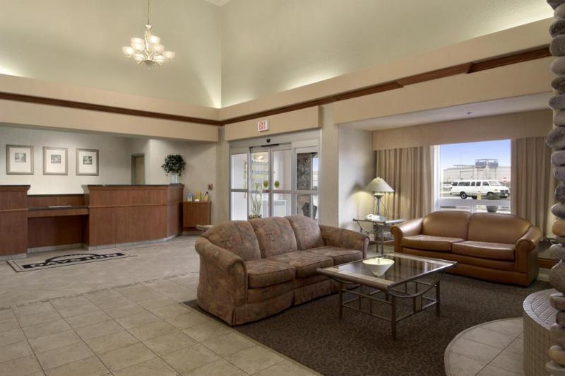 Days Inn By Wyndham Red Deer Exterior photo